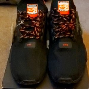 NWT Adidas NMD R1 sneakers